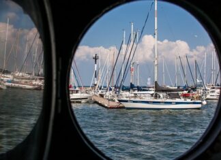 Czym w średniowieczu zajmował się iluminator?